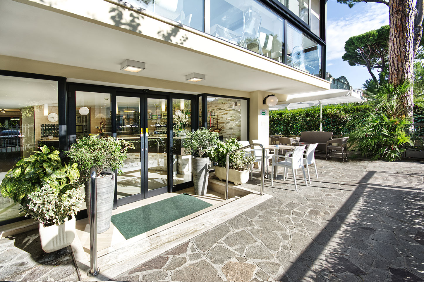 hotel a riccione pensione completa